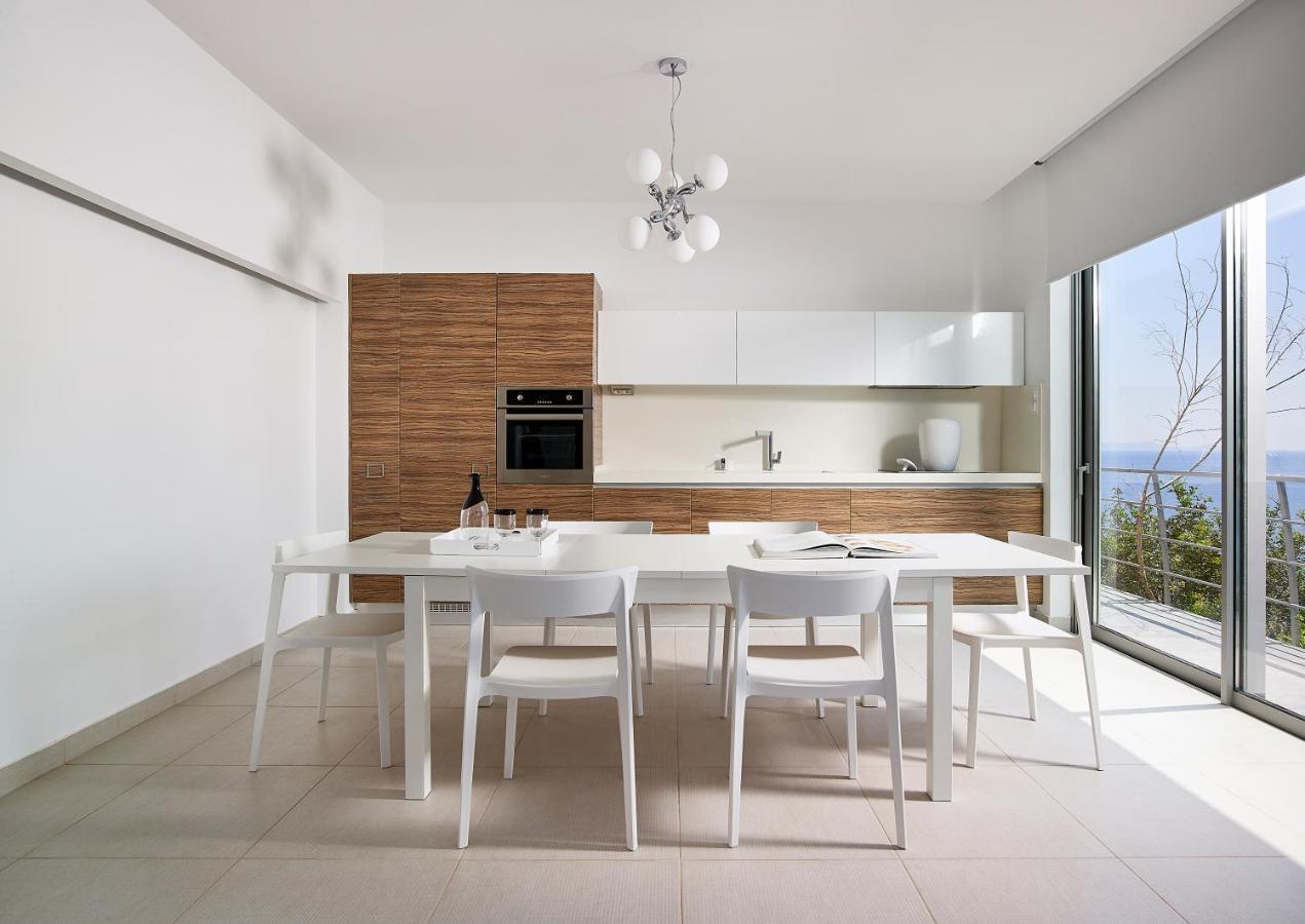 Beachfront Villa In Crete - Epavli Luxury Villa Agia Pelagia  Buitenkant foto