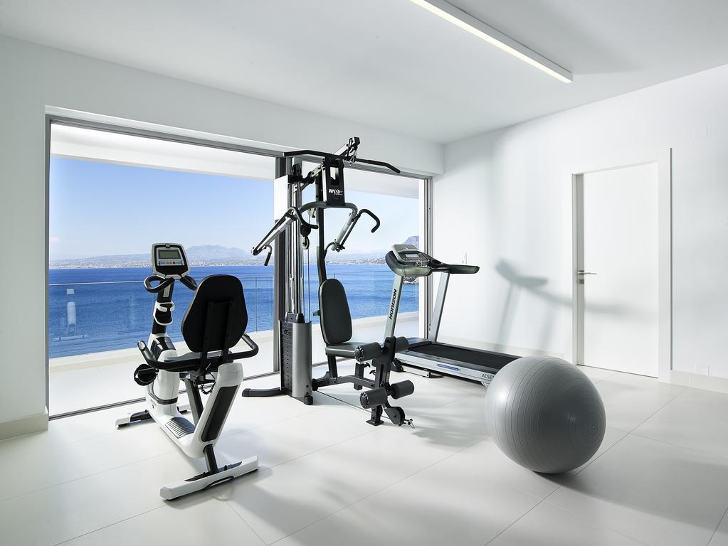 Beachfront Villa In Crete - Epavli Luxury Villa Agia Pelagia  Buitenkant foto