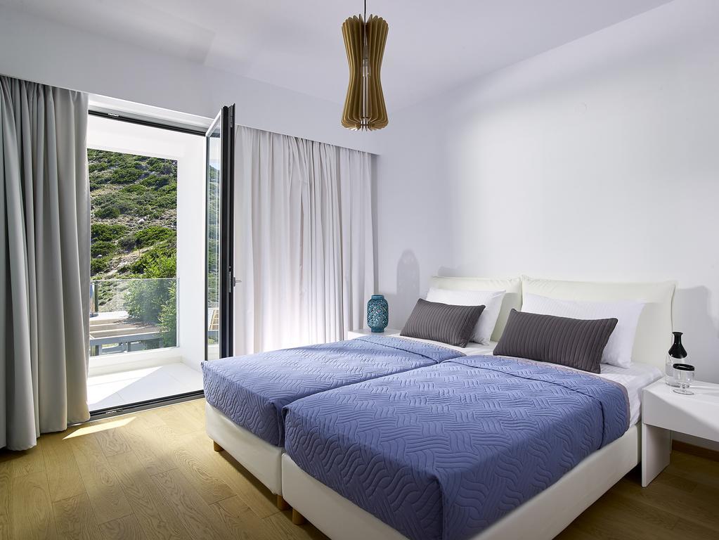 Beachfront Villa In Crete - Epavli Luxury Villa Agia Pelagia  Buitenkant foto