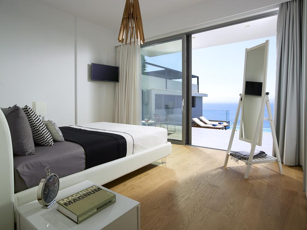 Beachfront Villa In Crete - Epavli Luxury Villa Agia Pelagia  Buitenkant foto